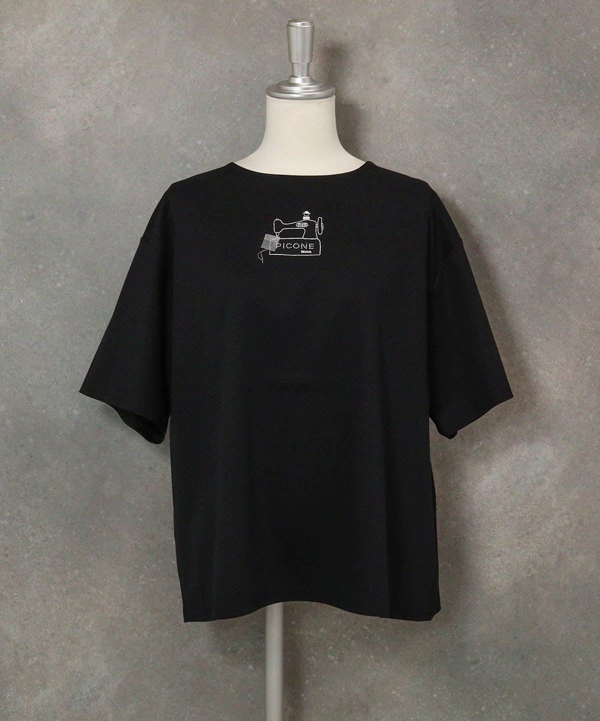 コットン100％ラメ刺繍プルオーバー(ブラック)前