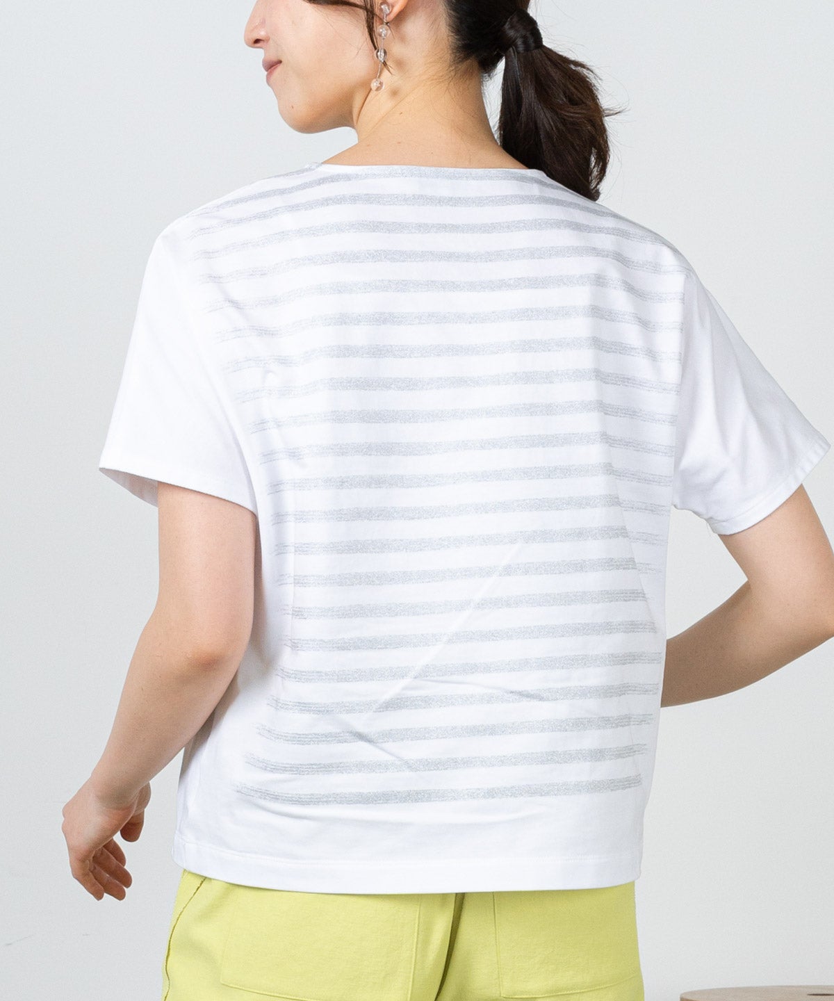 モデル着用画像（ホワイト×グレー）