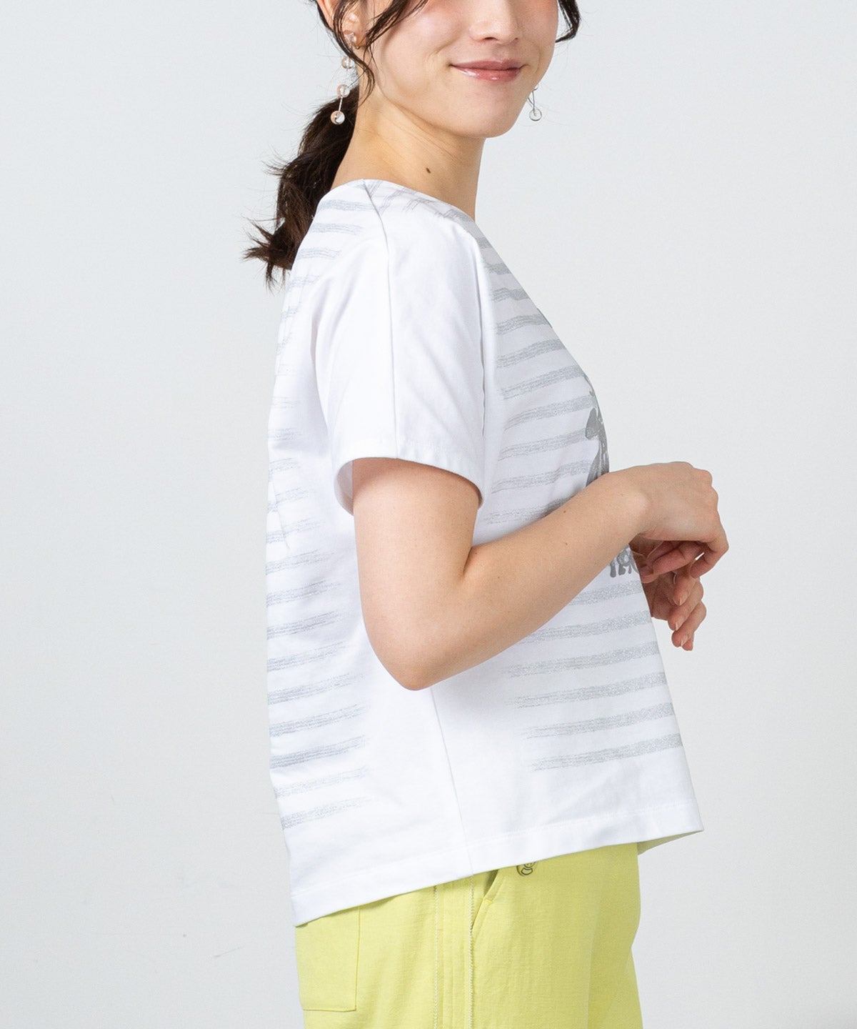 モデル着用画像（ホワイト×グレー）