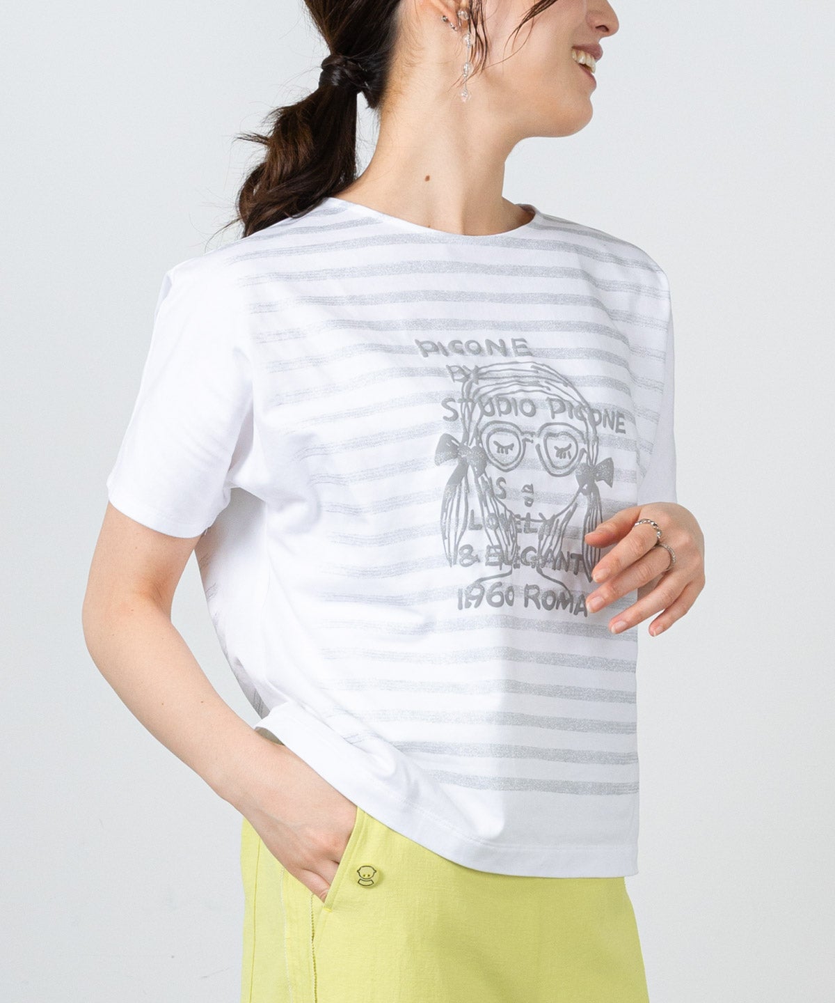 モデル着用画像（ホワイト×グレー）