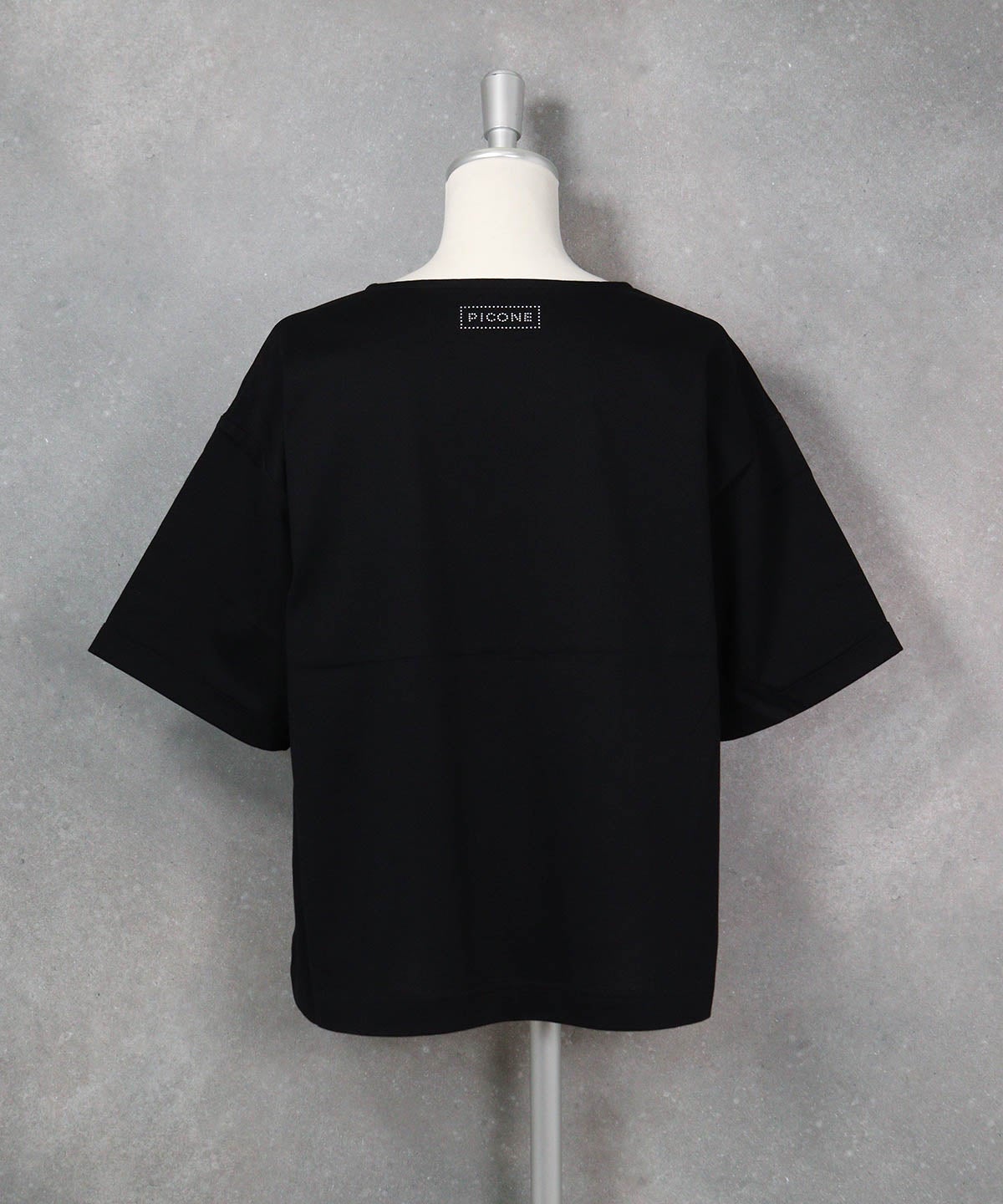 コットン100％プリント冷感プルオーバー（ブラック）後ろ