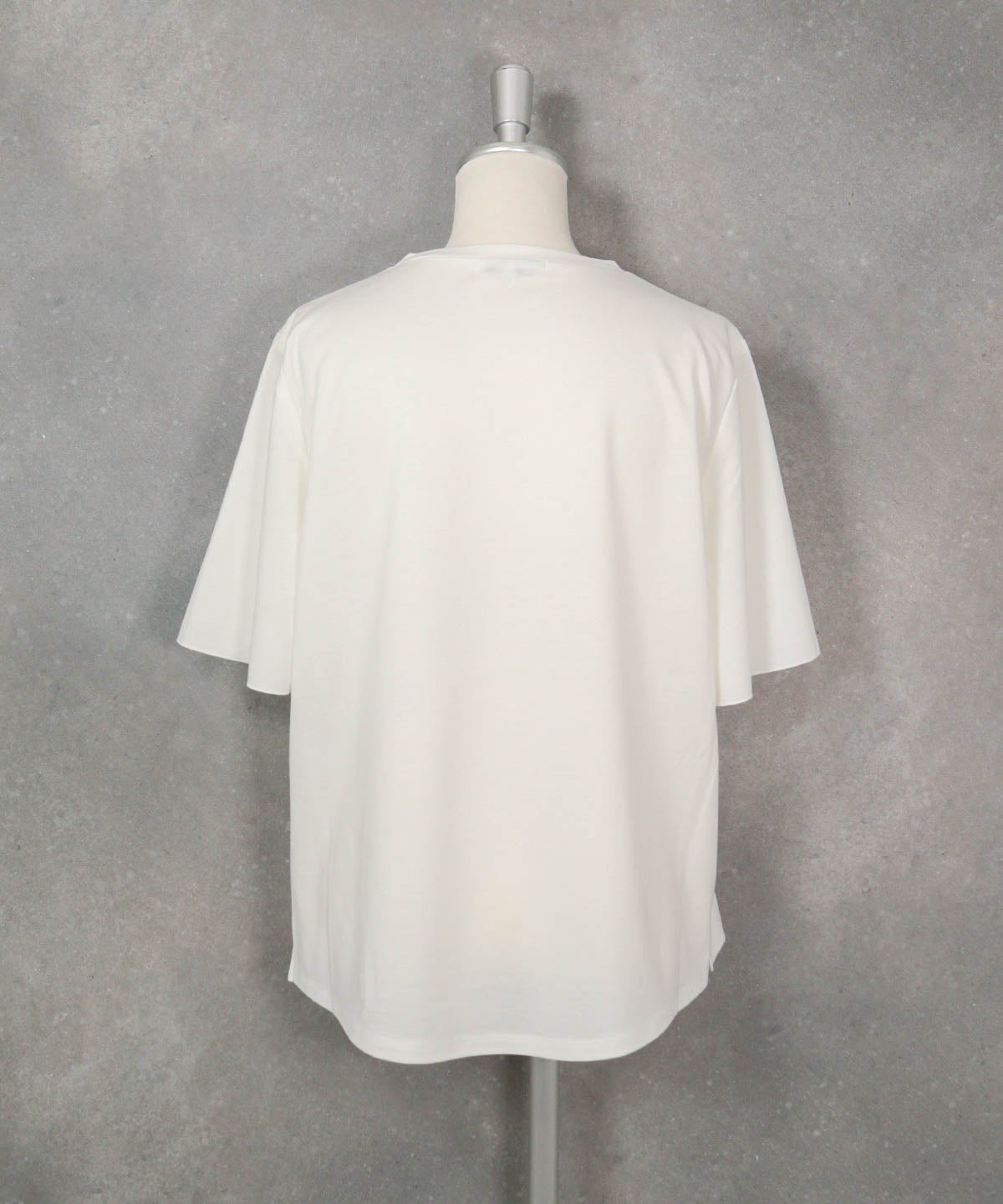 UV冷感プリントプルオーバー（ホワイト）後ろ