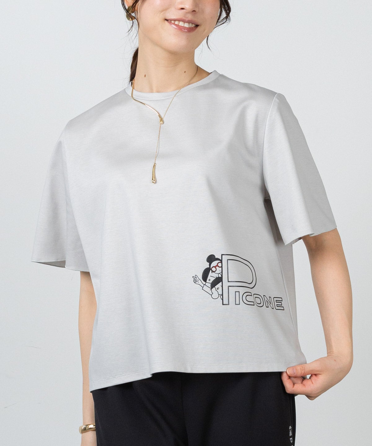 モデル着用画像（ライトグレー）