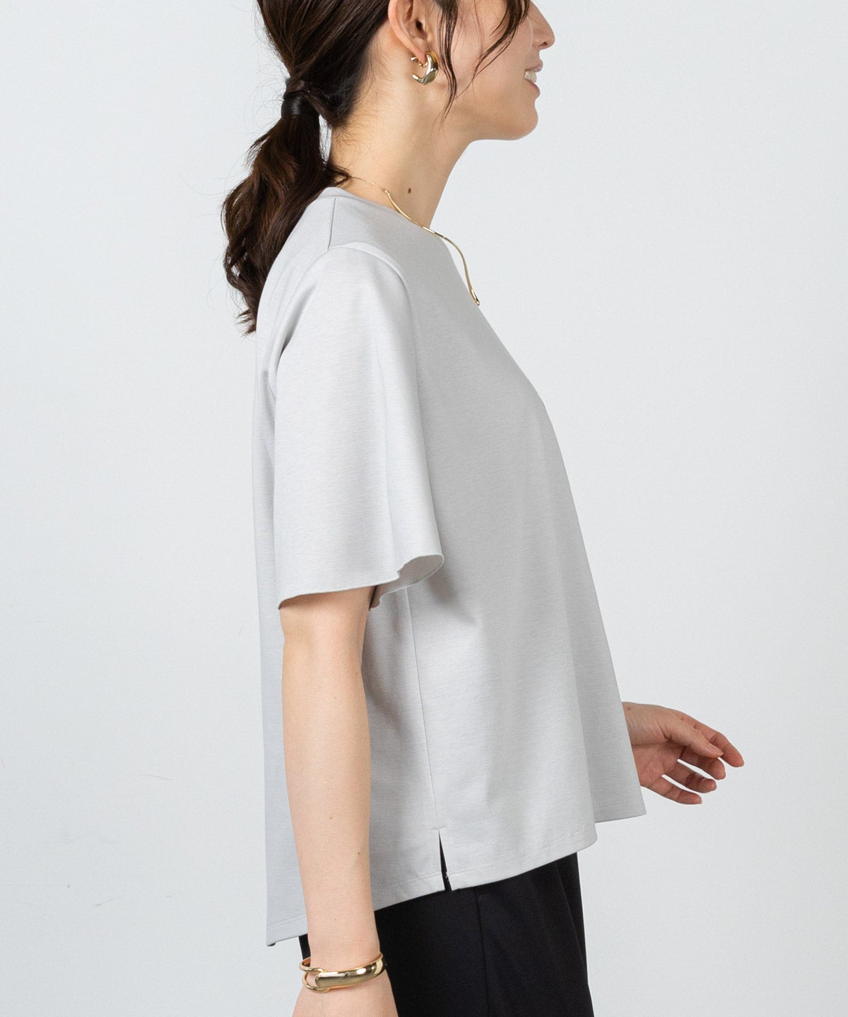 モデル着用画像（ライトグレー）