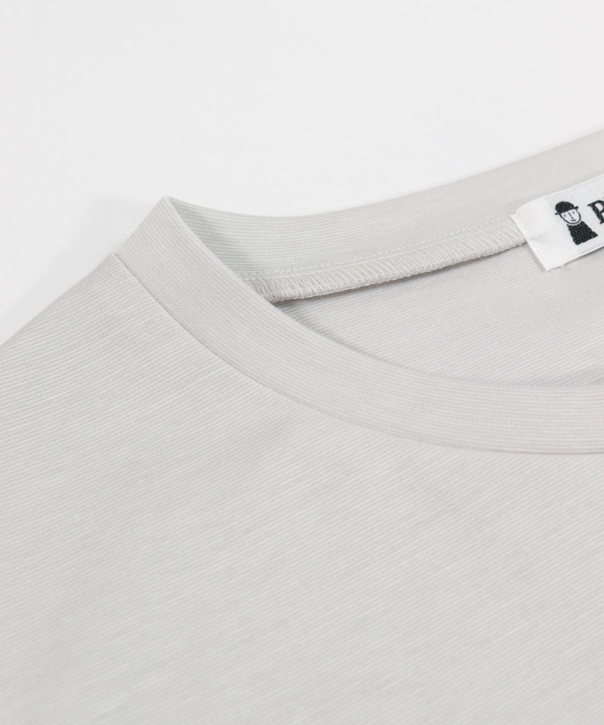 首元（ライトグレー）