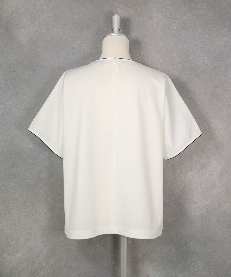 スパンコール刺繍UV冷感プルオーバー（ホワイト）後ろ