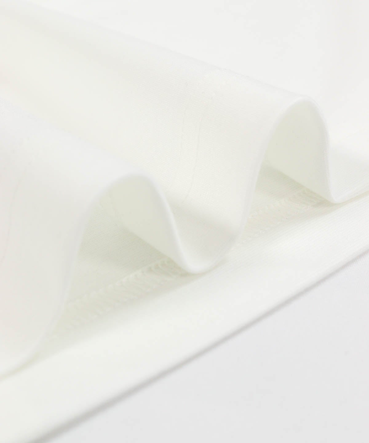 裾・生地感（ホワイト）