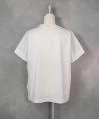 箔プリント冷感プルオーバー（ホワイト）後ろ