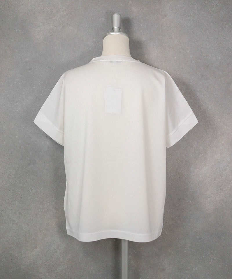 箔プリント冷感プルオーバー（ホワイト）後ろ