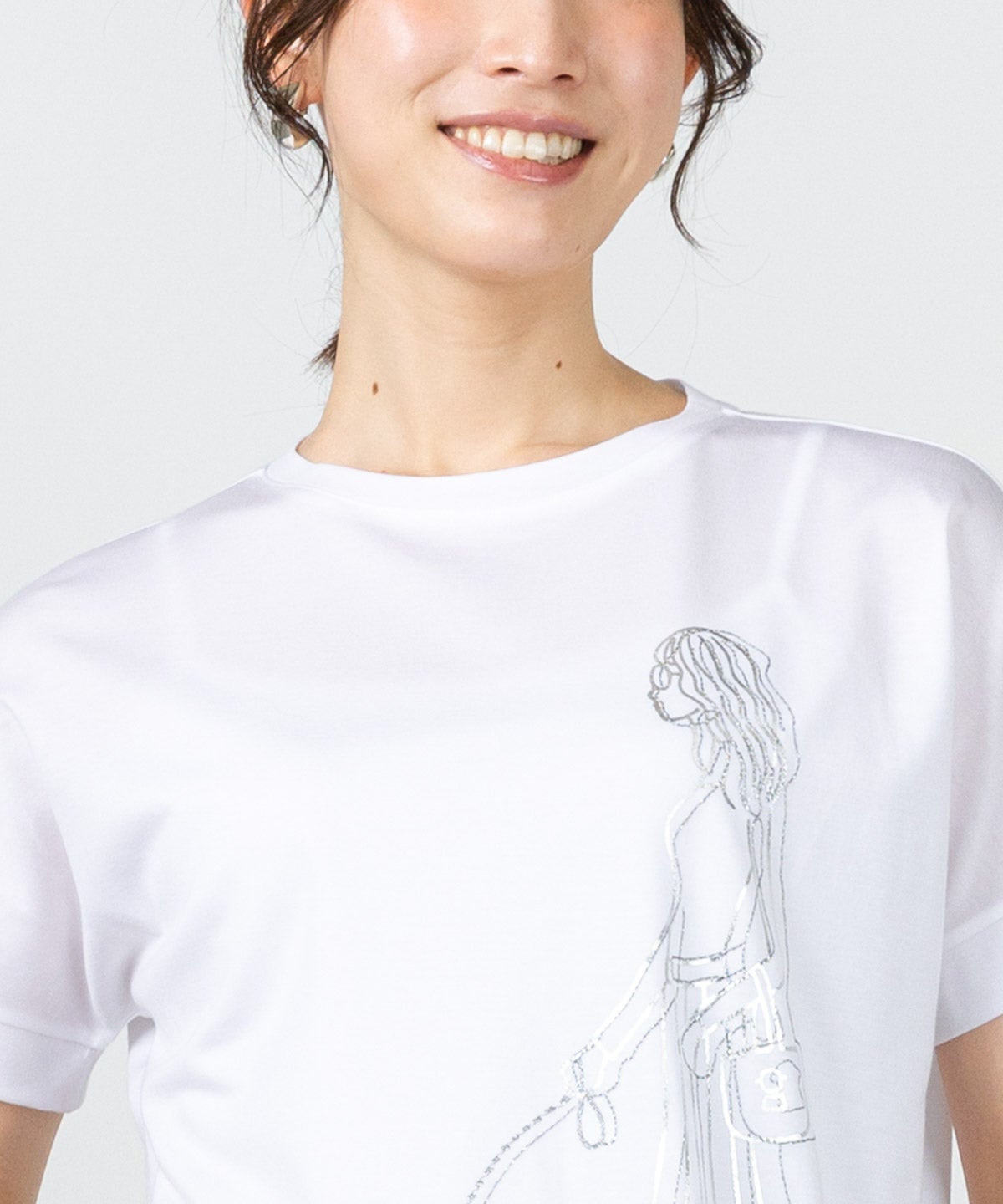 モデル着用画像（ホワイト）