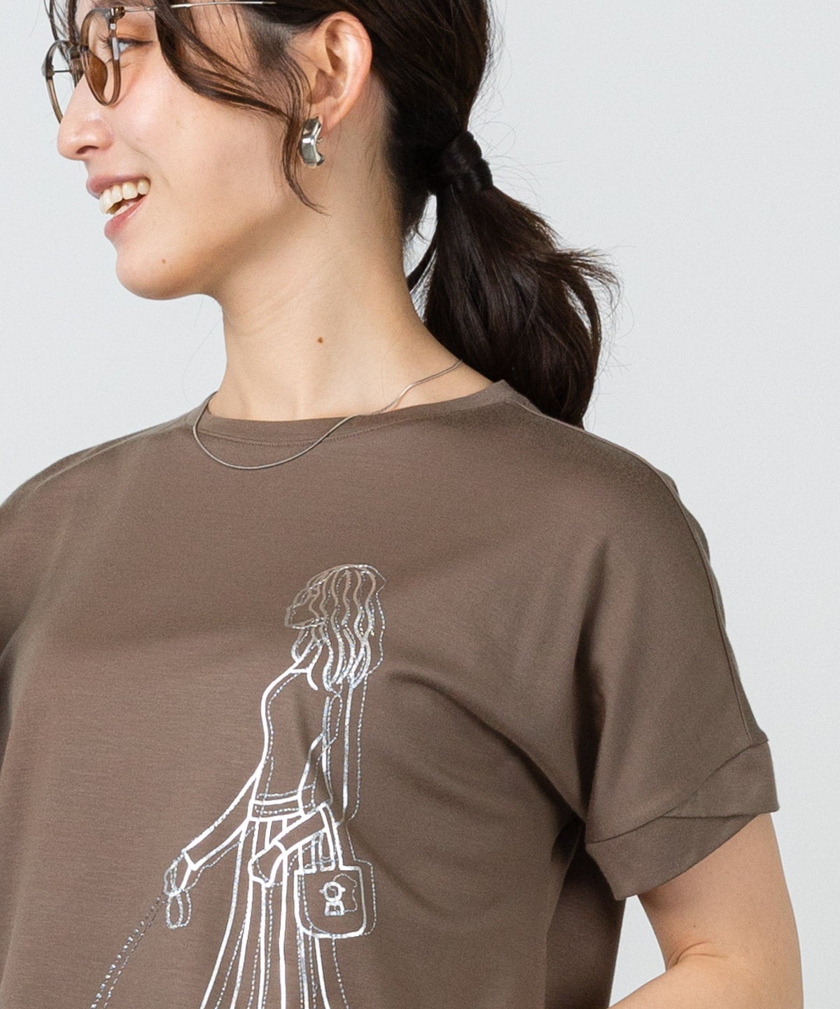 モデル着用画像（ブラウン）