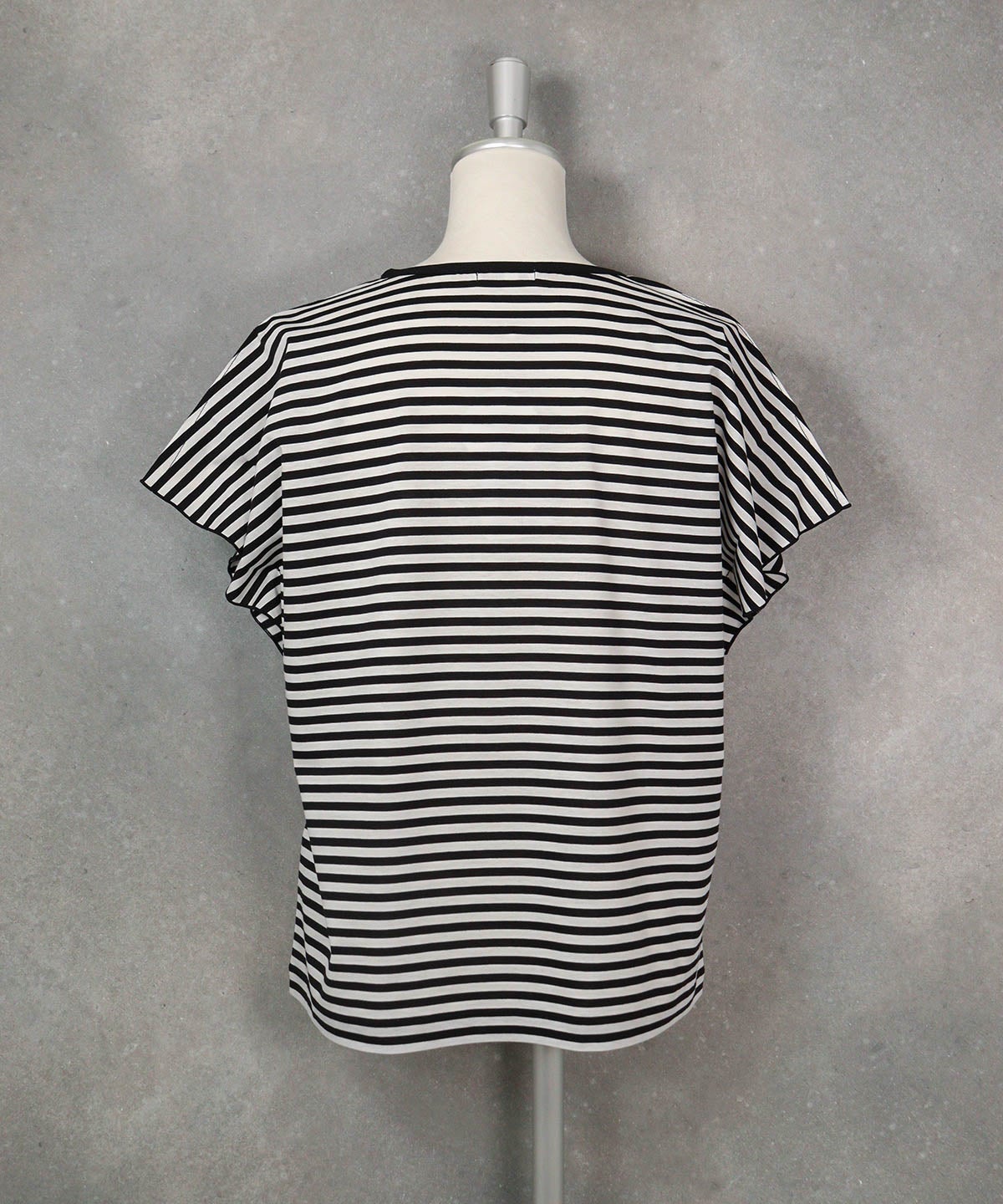 コットン100％ボーダー冷感プルオーバー（ブラック）後ろ