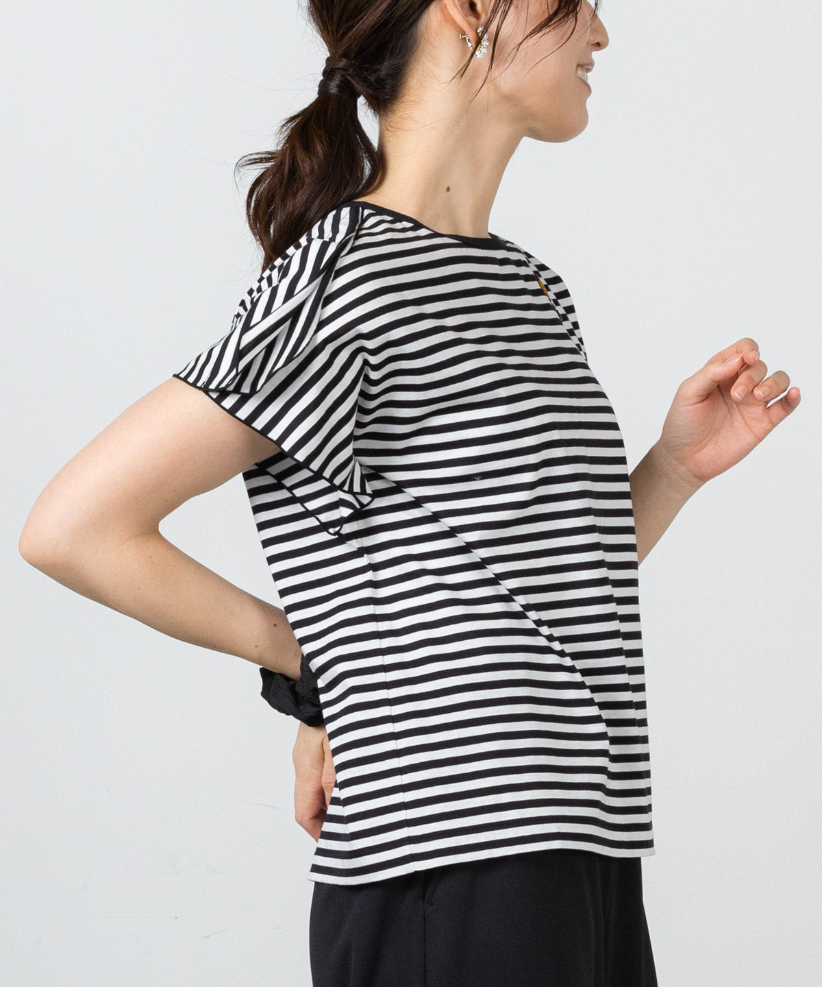 モデル着用画像（ブラック）