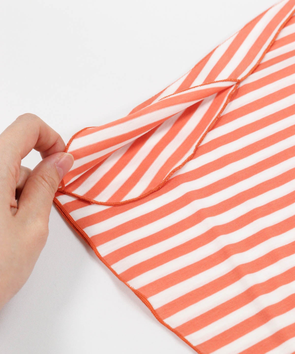 袖口（オレンジ）