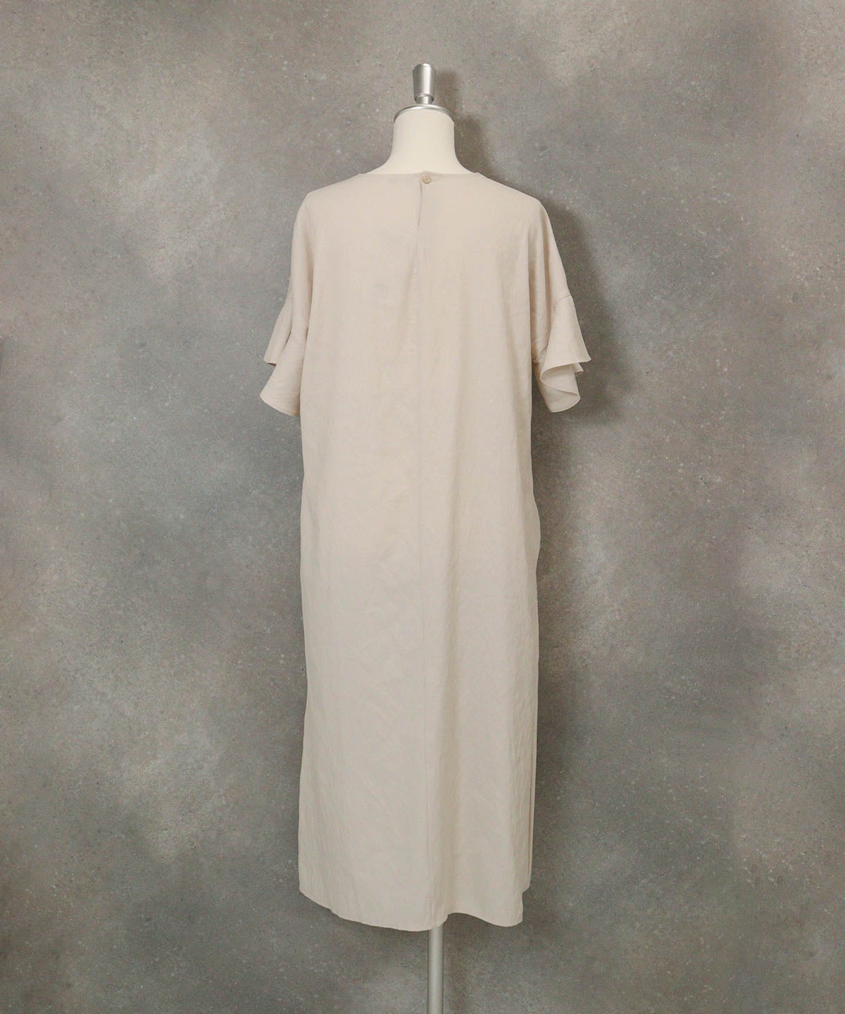 シャンブレーワンピース(ベージュ)後ろ