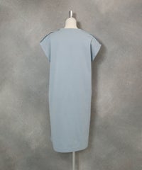 コットン100％UV冷感イラストワンピース(ライトブルー)後ろ