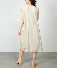 モデル着用画像(ベージュ)