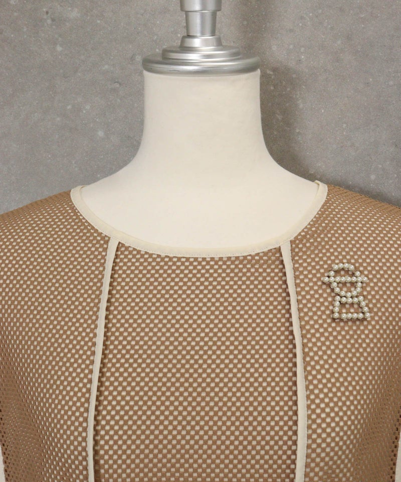 首元(ブラウン)