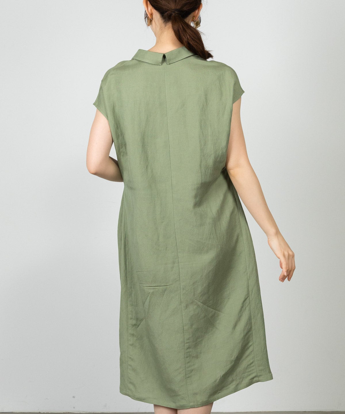 モデル着用画像(カーキ)