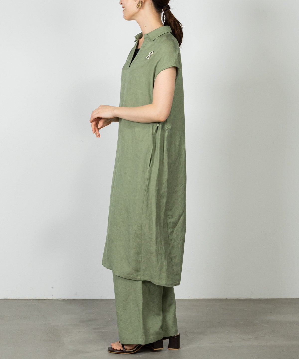 モデル着用画像(カーキ)