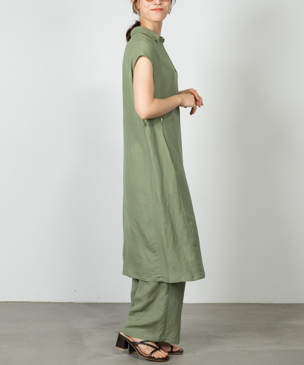 モデル着用画像(カーキ)