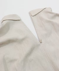 首元後ろ(ベージュ)