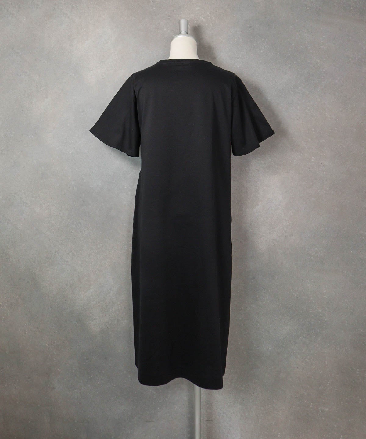 コットン100％ウエストリボン冷感ワンピース(ブラック)後ろ