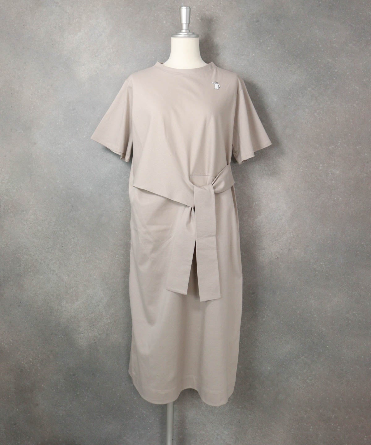 コットン100％ウエストリボン冷感ワンピース(ベージュ)前