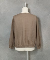 麻混冷感ジップブルゾン(キャメル)後ろ