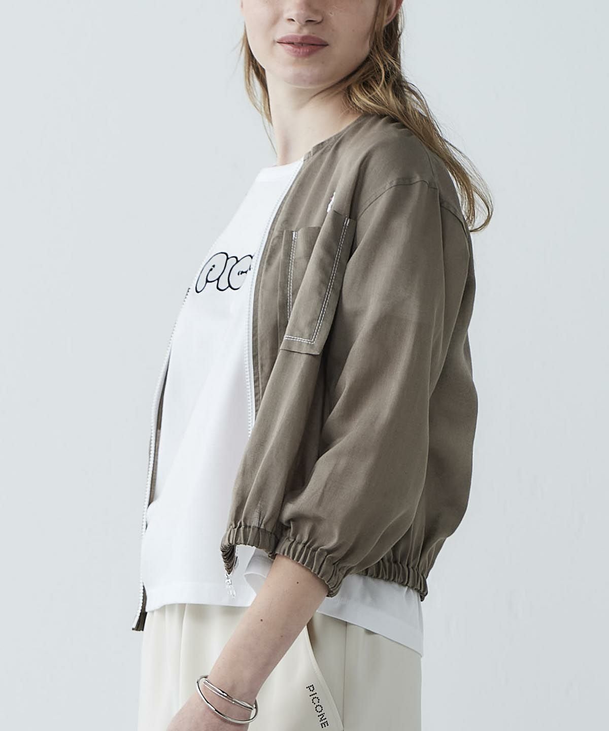 モデル着用画像(キャメル)