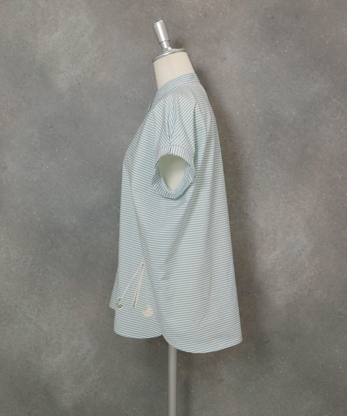 コットン100％カットワークブラウス(ライトグリーン)横