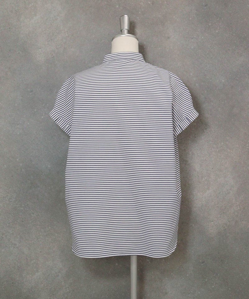 コットン100％カットワークブラウス(ネイビー)後ろ