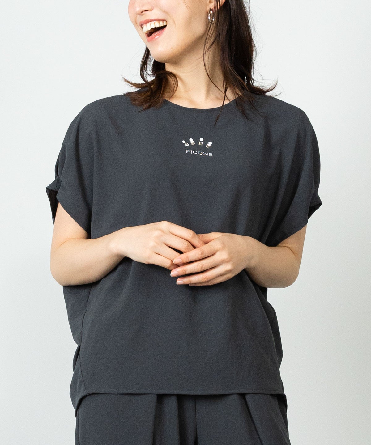PICONE ビーズ刺繍Vネックカットソー　38 ネイビー STUDIO PICONE（スタジオピッコーネ） 30％OFFセール STUDIO PICONE