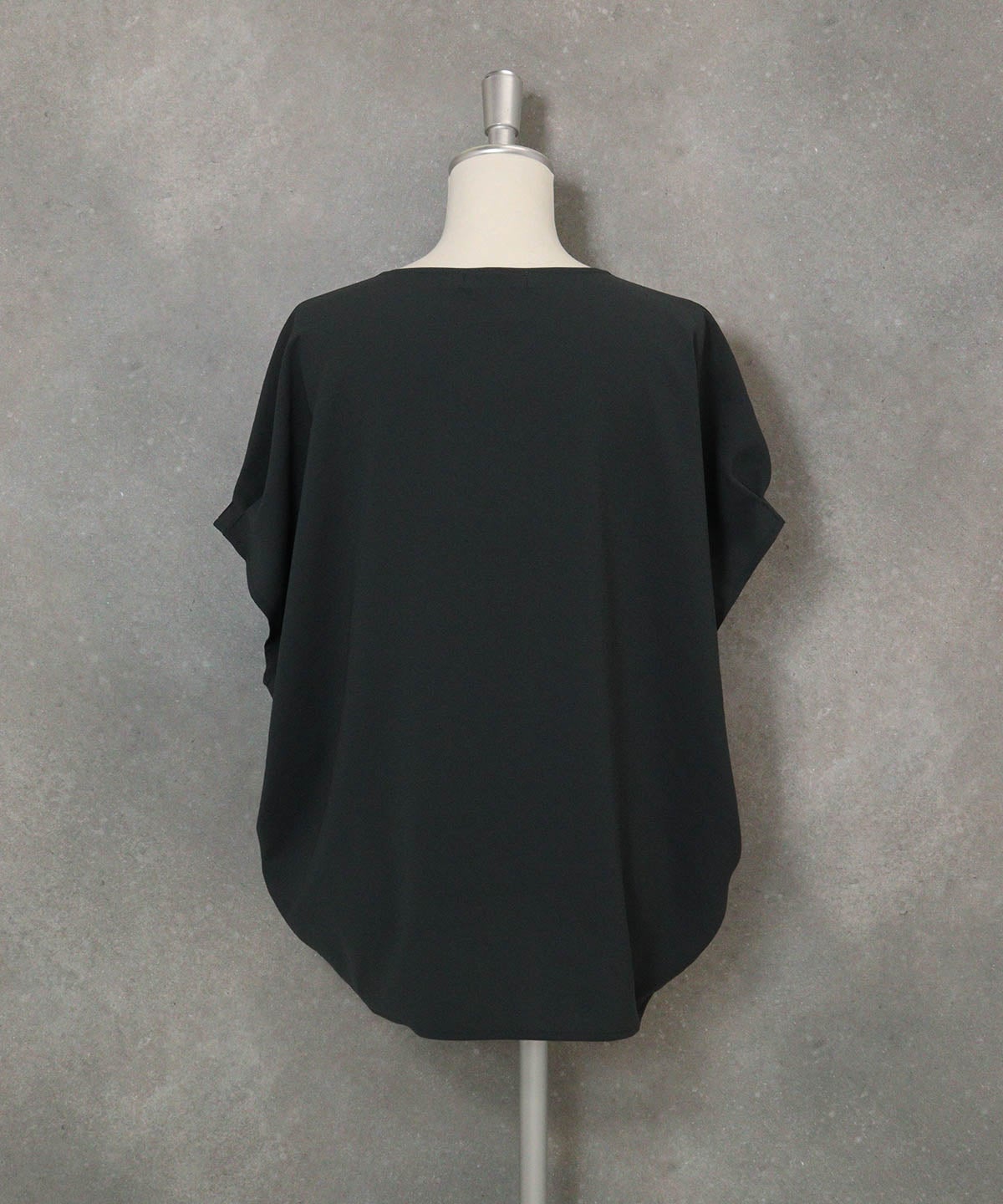 冷感速乾ドルマンタックプルオーバー(グレー)後ろ