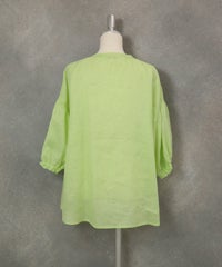 麻100％スキッパーブラウス(ライトグリーン)後ろ