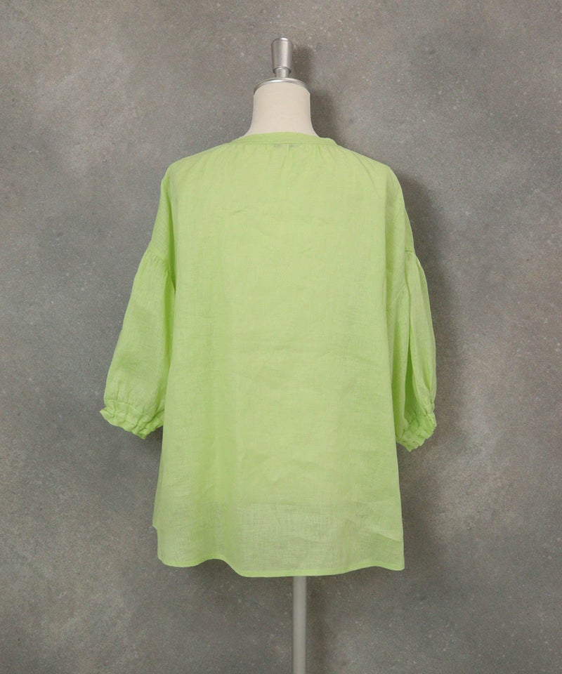 麻100％スキッパーブラウス(ライトグリーン)後ろ