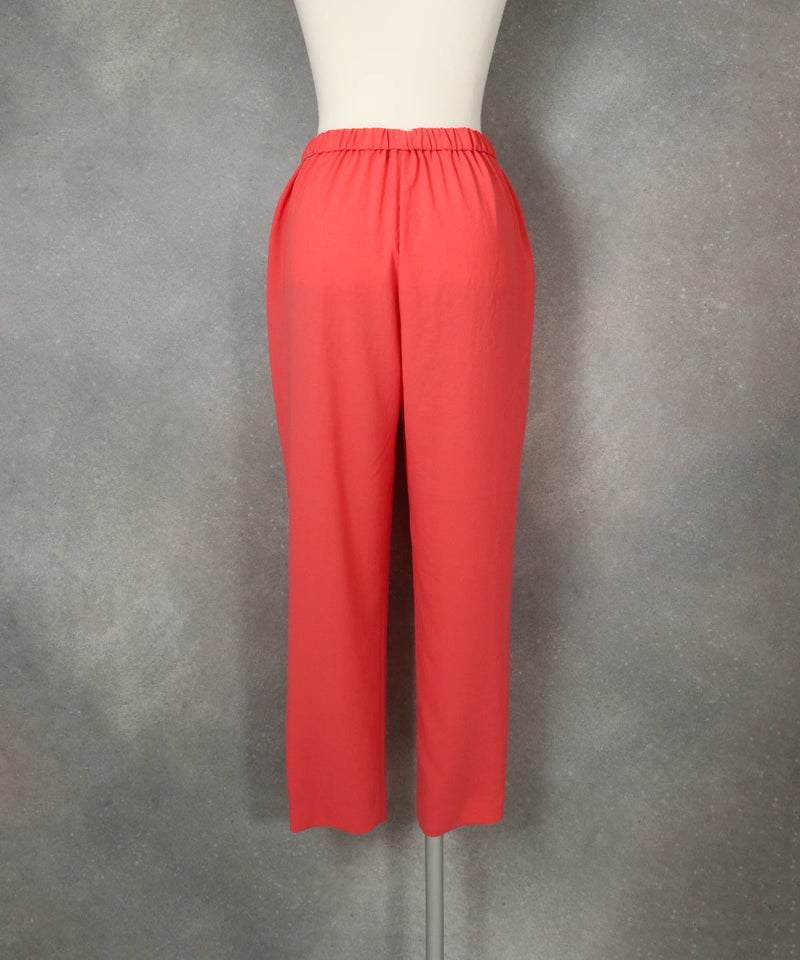 冷感速乾フロントタックパンツ(オレンジ)後ろ