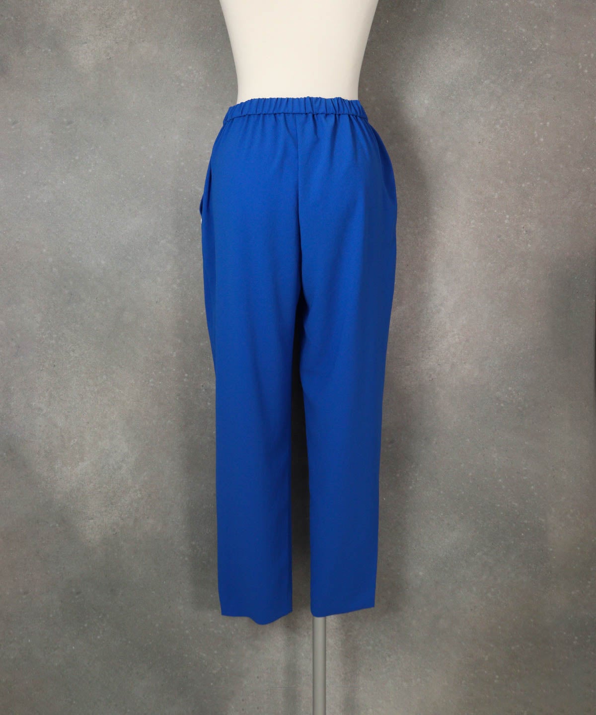 冷感速乾フロントタックパンツ(ブルー)後ろ