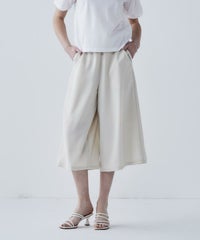 モデル着用画像(ベージュ)