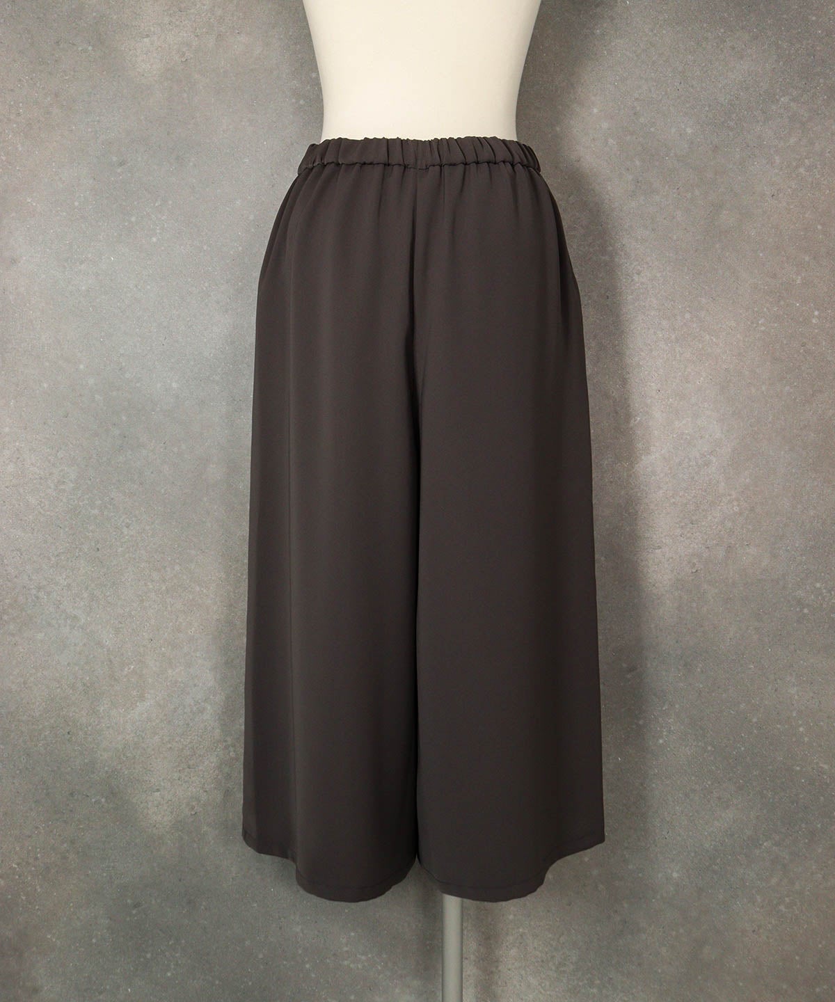 ピコベルト七分丈ワイドパンツ(グレー)後ろ