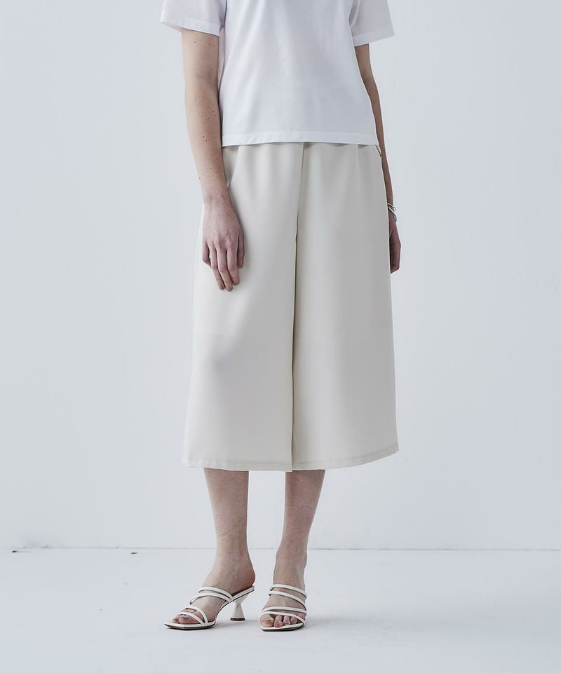 モデル着用画像(ベージュ)