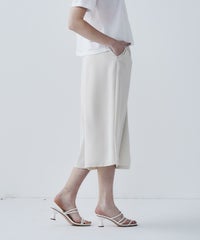 モデル着用画像(ベージュ)