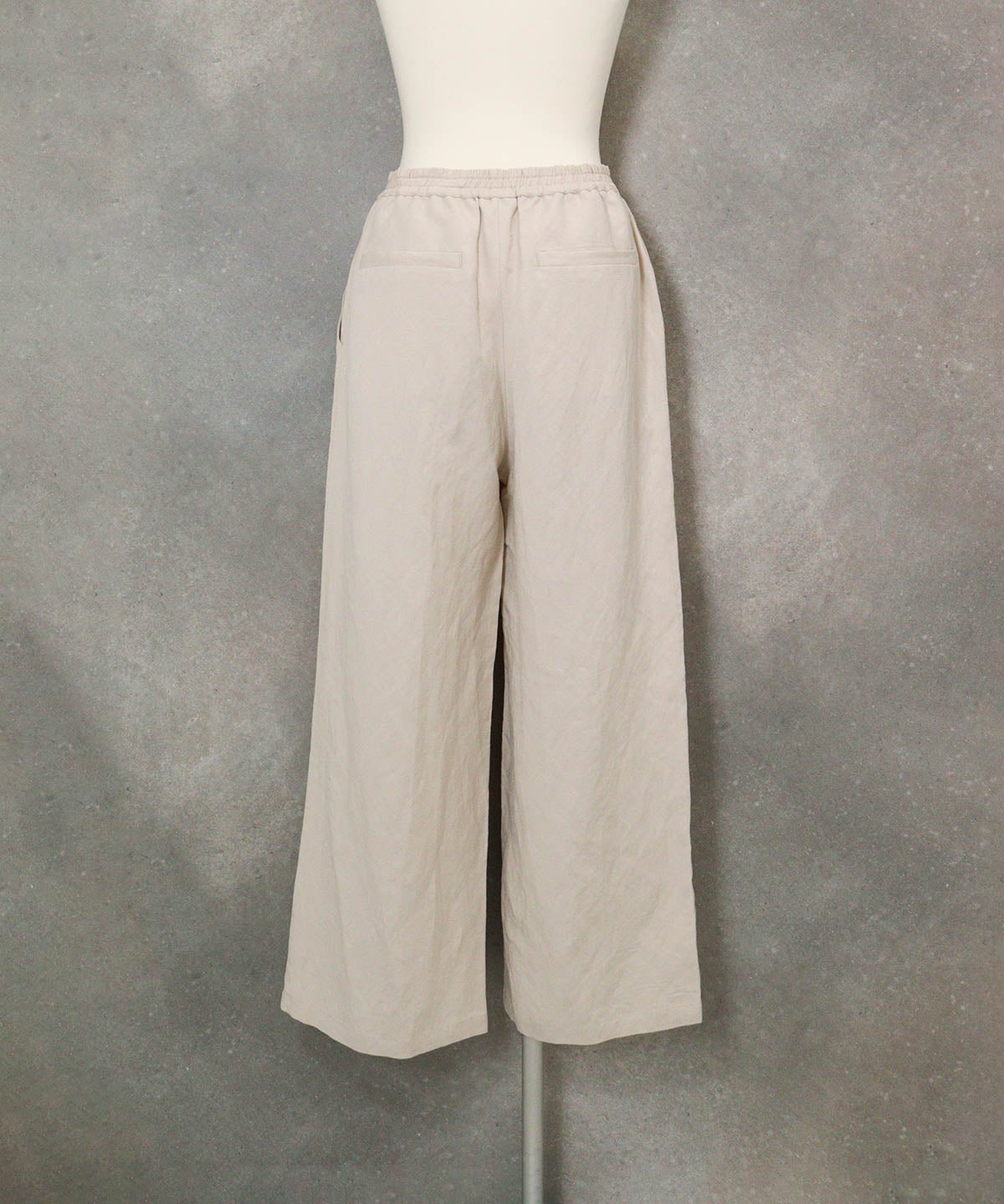 麻混ワイドパンツ(ベージュ)後ろ
