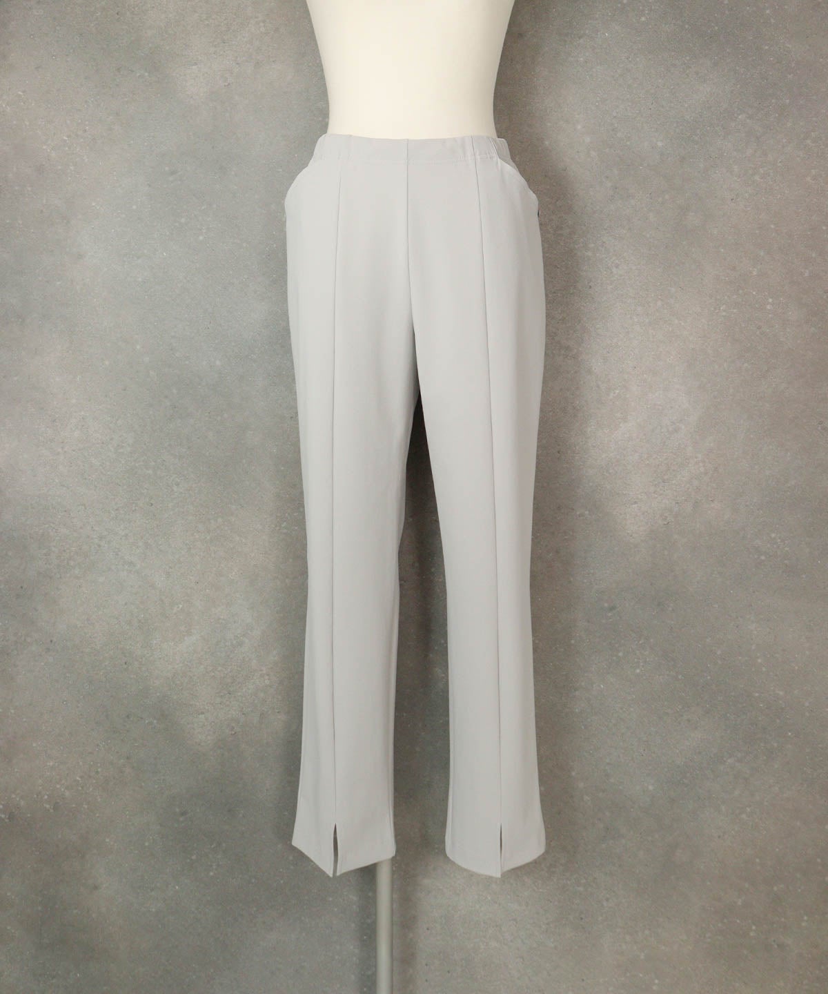 UV冷感裾スリットパンツ(ライトグレー)前