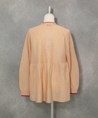 ウェーブ切替ニットカーディガン(ベージュ)後ろ