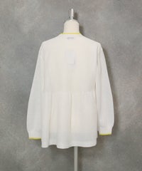 ウェーブ切替ニットカーディガン(ホワイト)後ろ