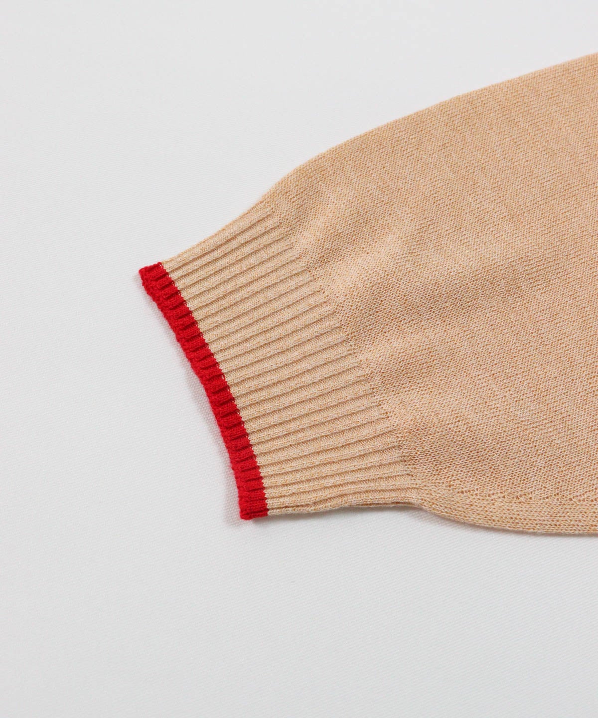 袖口(ベージュ)