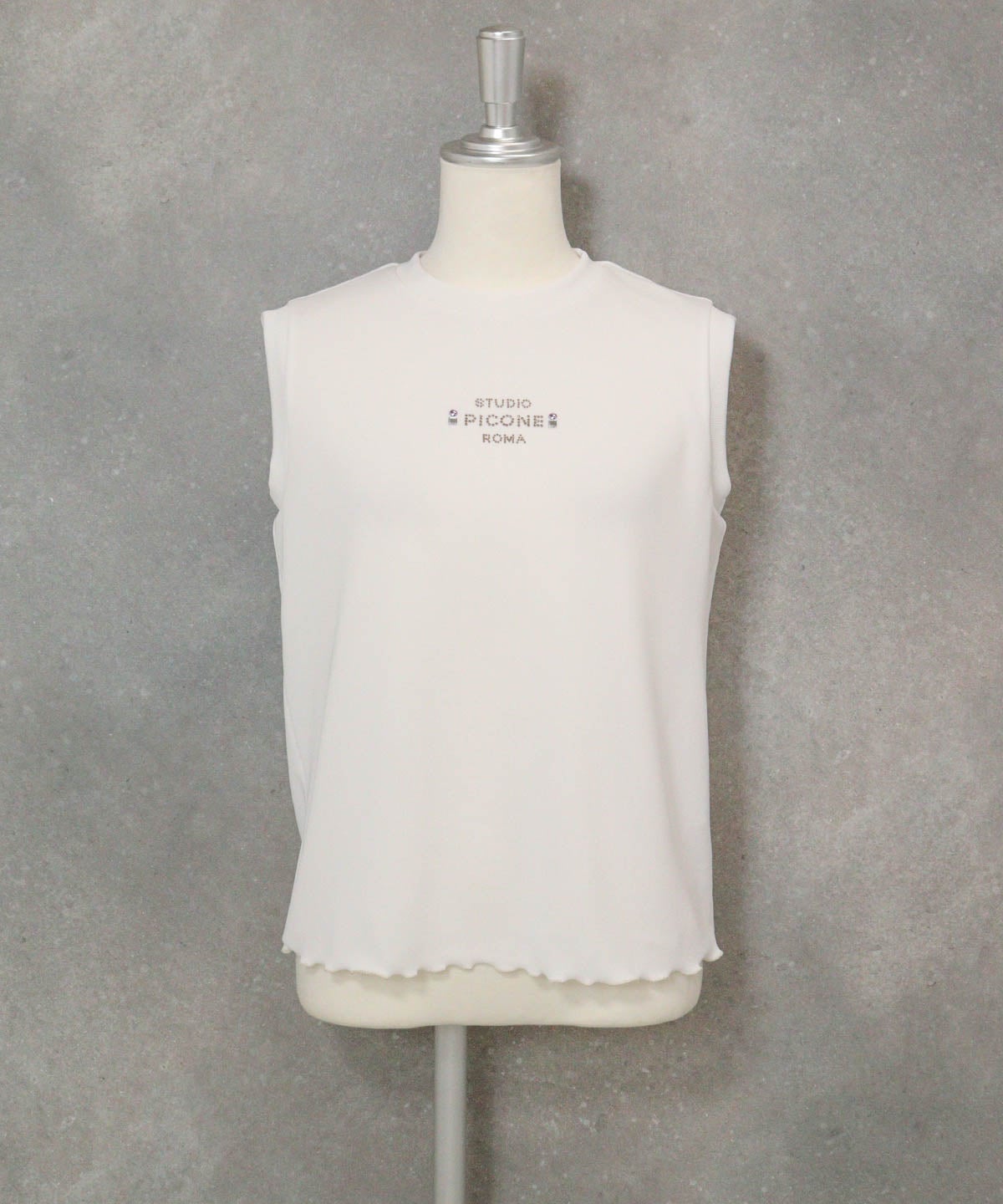 ストーンロゴリブノースリプルオーバー(ホワイト)前