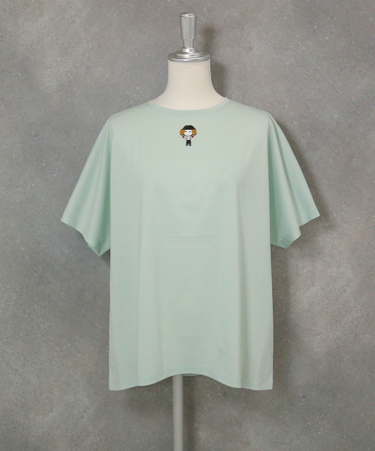 コットン混ビーズワッペンプルオーバー(ライトグリーン)前