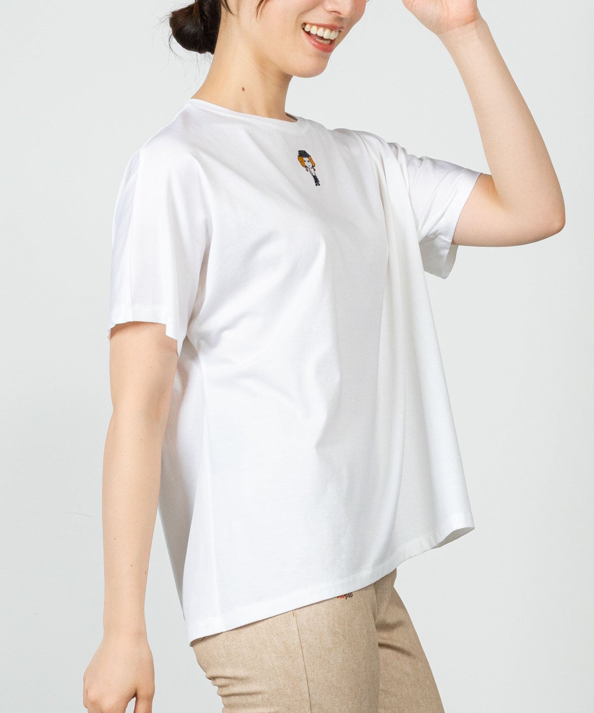 モデル着用画像(ホワイト)